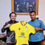 Mantan Pemain Timnas Muhammad Hargianto Gabung PS Barito Putera 73a2359f-9e14-42d9-a469-35169bc59d62.jpeg